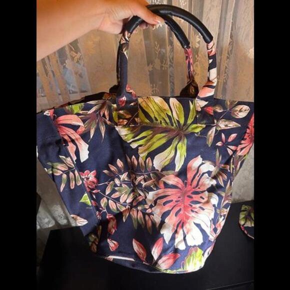 Handbags - Large Tropical Floral Tote Bag